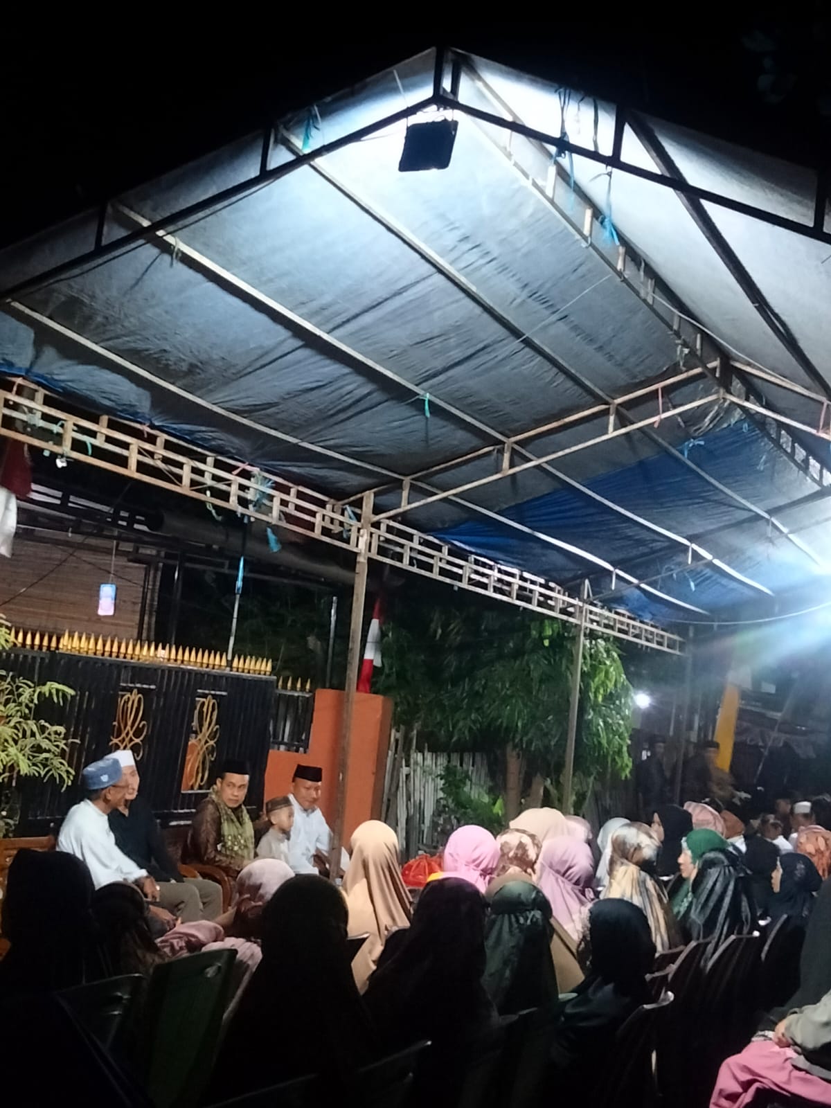 Malam Pertama Takziah Abdullah Dg. Badu, Warga Lembang Bersatu dalam Doa dan Kepedulian